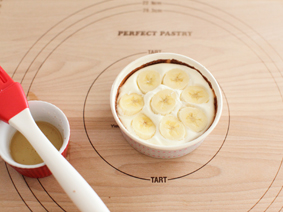 持ち寄りパーティにも☆ベーキングカップで簡単バナナのデコレーションケーキ　レシピ