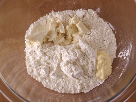 ホットケーキミックスで作る塩パン01