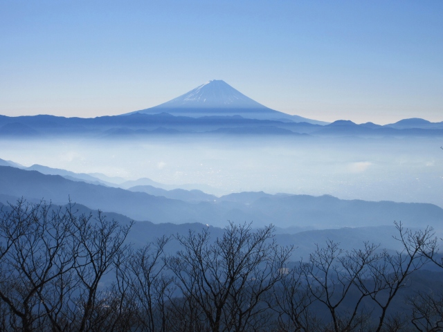 5山頂からの富士山_0488