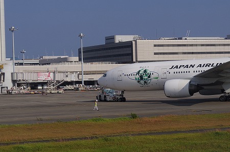 1026大阪飛行機7