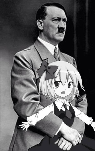 可愛い女の子を抱くヒトラー