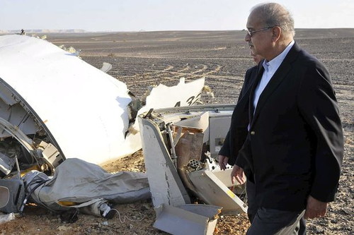 The-remains-of-a-Russian-airliner-which-crashed-is-seen-in-central-Sinai-near-El-Arish-city (1)